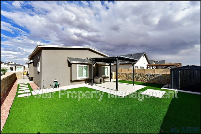 Building Photo - 5129 Rose Elise St