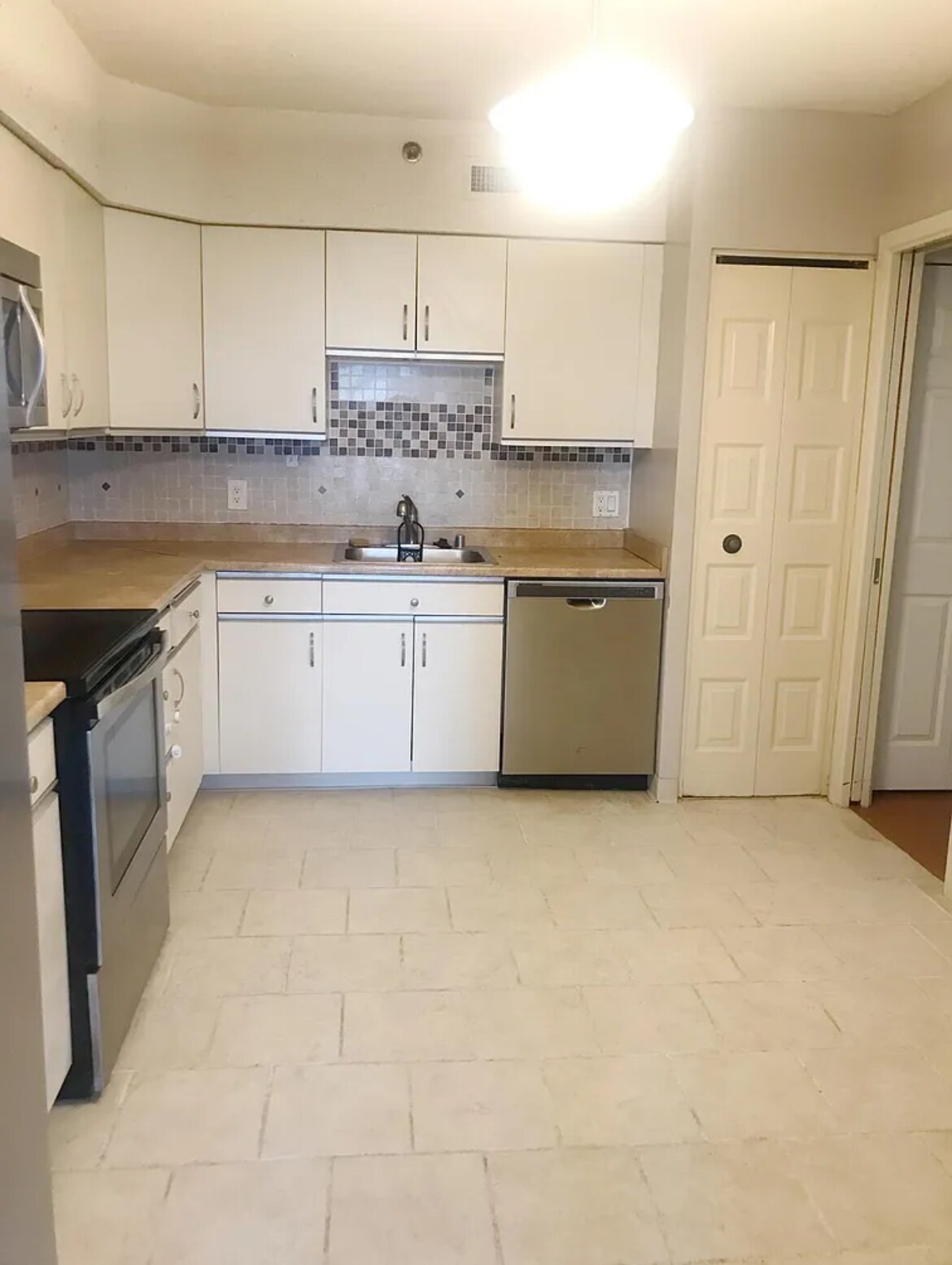 Building Photo - 5501 Seminary Rd