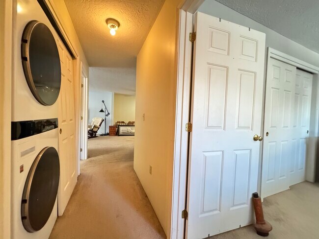 Building Photo - 19 Saco St