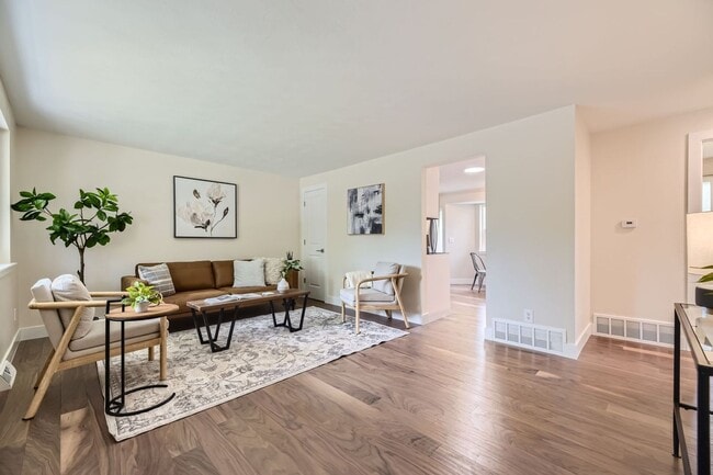 Building Photo - 1505 Findlay Way