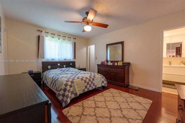 Building Photo - 740 Ridgewood Ln