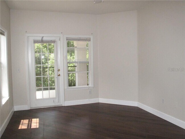 Building Photo - 3593 Conroy Rd
