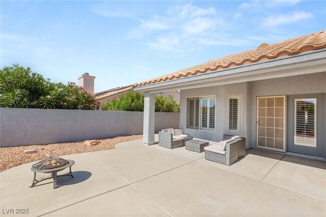 Building Photo - 3870 Cotillion Ct