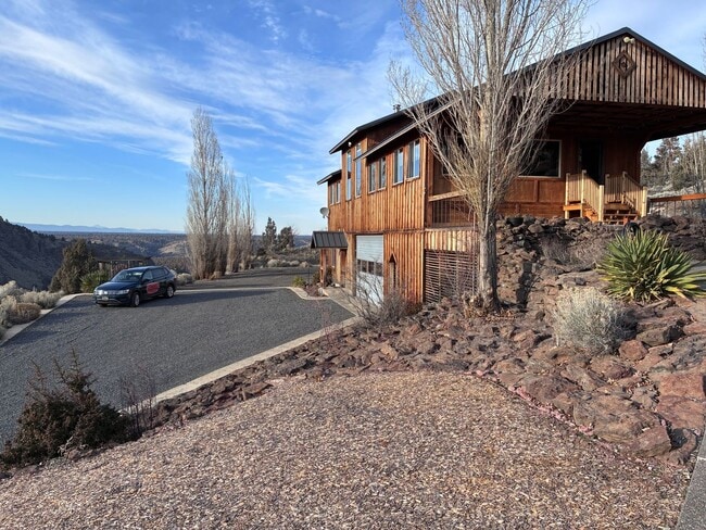Building Photo - Peaceful Terrebonne Living Near Steelhead Falls, Unbelievable Views!