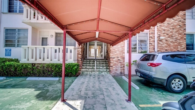 Building Photo - 1150 Euclid Ave