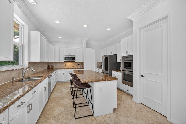Building Photo - 11587 Manatee Bay Ln