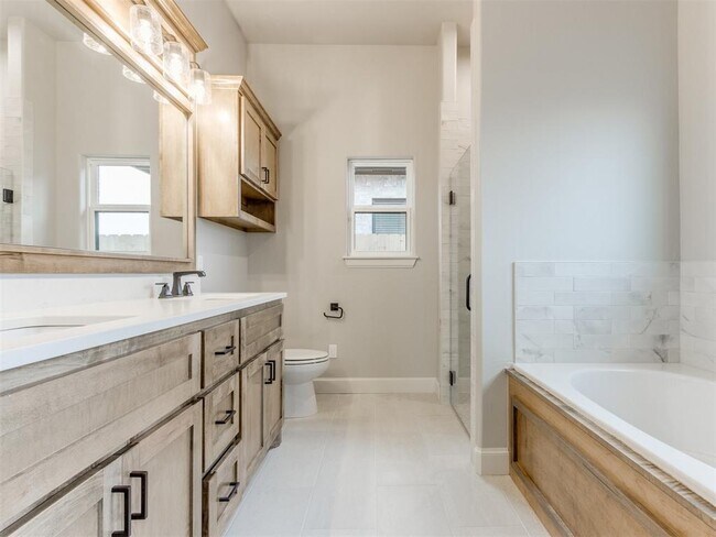 Building Photo - 3005 SW 133rd St