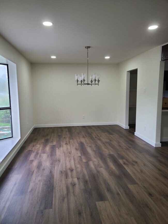 Building Photo - 4318 Jenny Ln