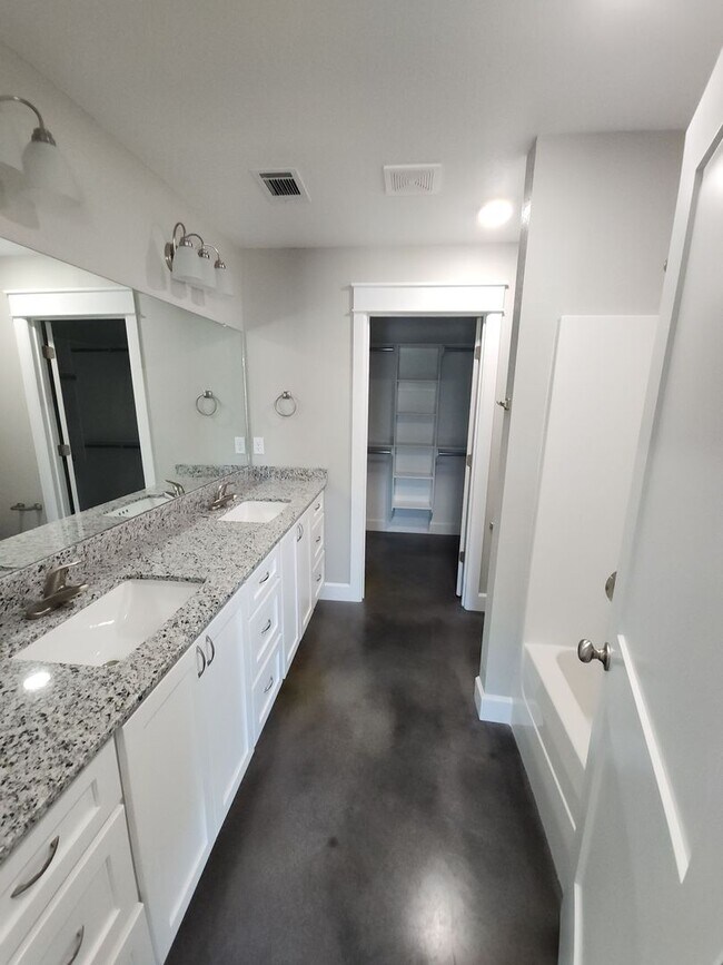 Building Photo - 1539-1539 N 2nd St