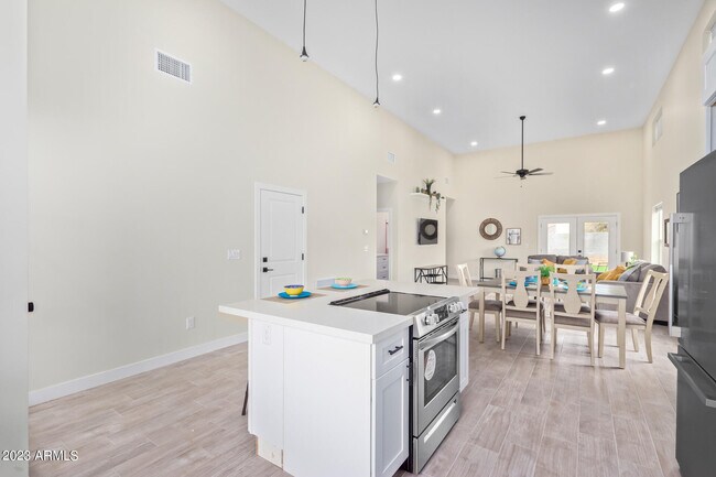 Building Photo - 9096 N 73rd Ave