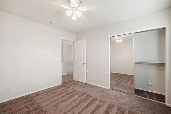 Building Photo - Large 4 Bedroom + Den home in Great Westwing Mountain Community