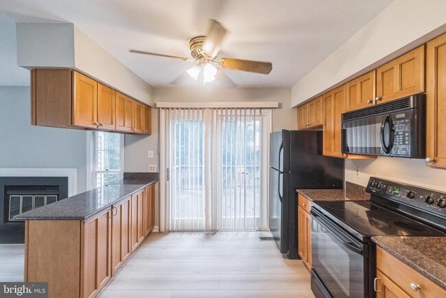 Building Photo - 3883 Zelkova Ct