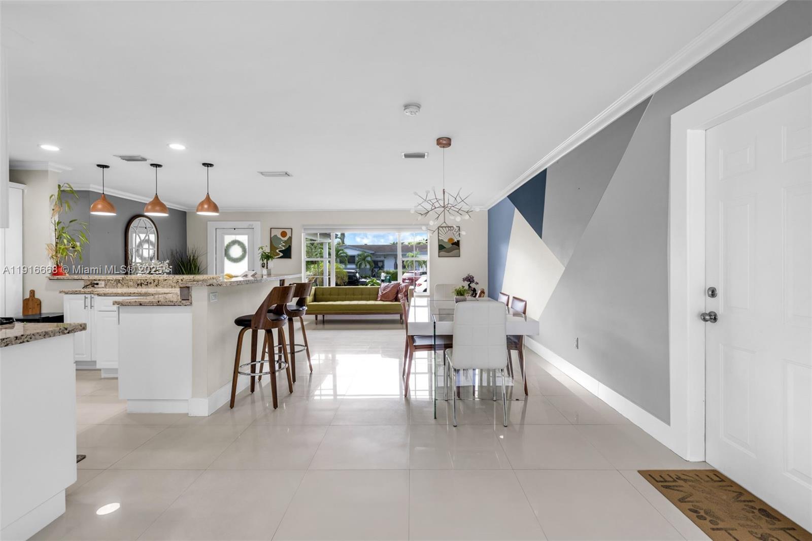 Building Photo - 1815 SW 85th Ct