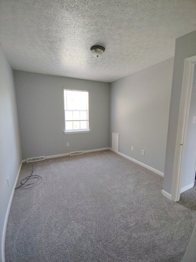 Building Photo - 16 Duiguid Dr