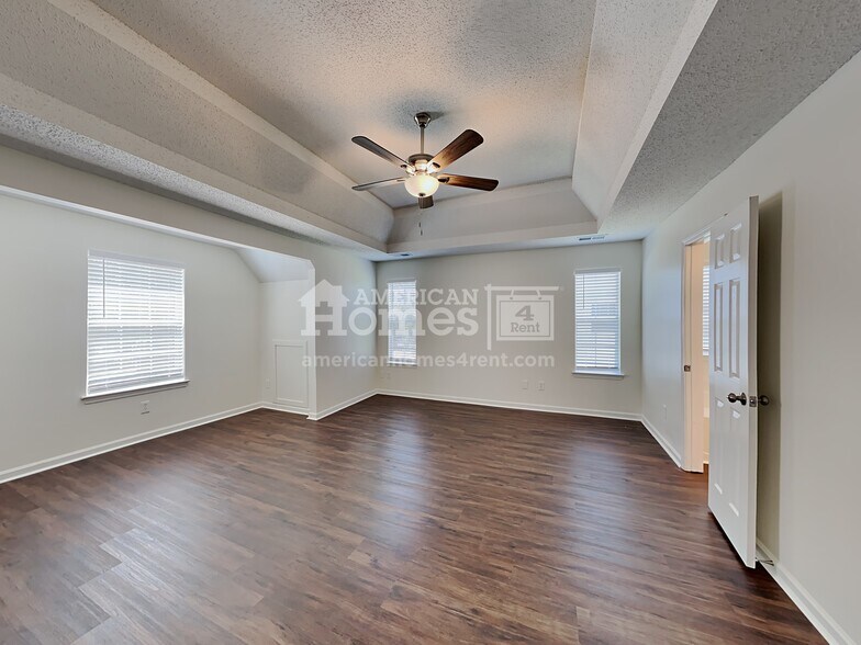 Building Photo - 915 Brisley Cir