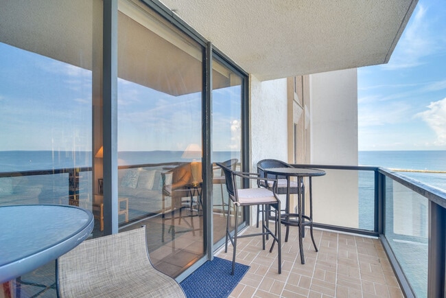Building Photo - 450 S Gulfview Blvd