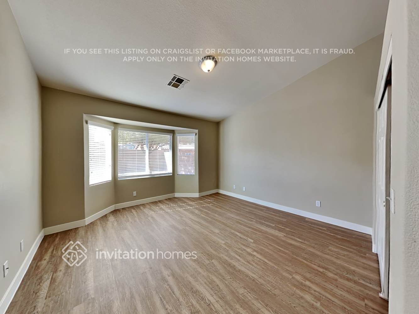 Building Photo - 1897 Longmeadow St