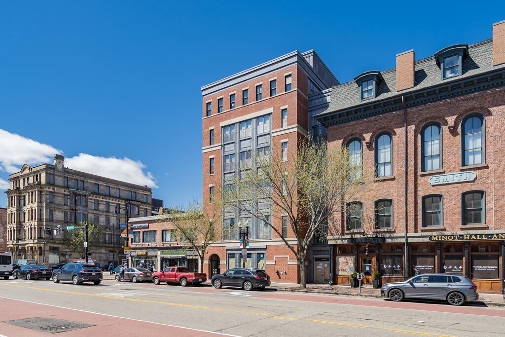 Building Photo - 1721 Washington St