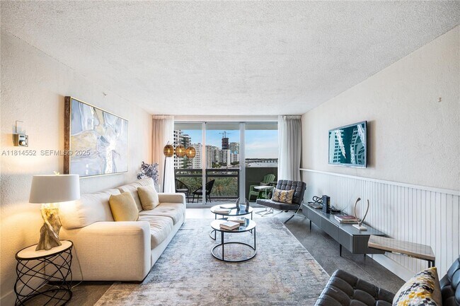 Building Photo - 1500 Bay Rd