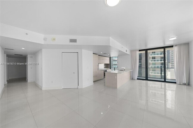 Building Photo - 1300 S Miami Ave