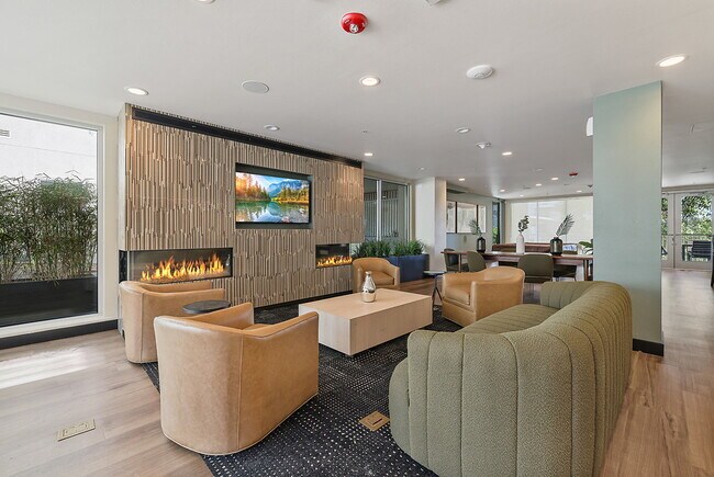 Building Photo - Emme