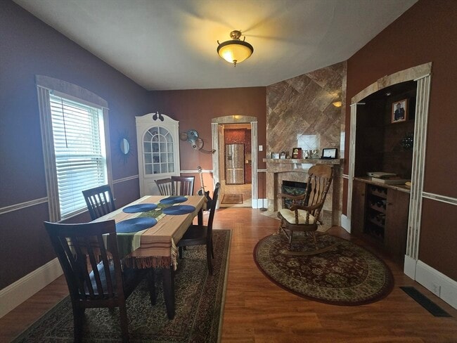 Building Photo - 126 Green St