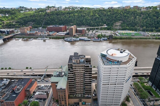 Building Photo - 151 Fort Pitt Blvd