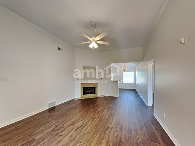 Building Photo - 1374 Siskin Dr