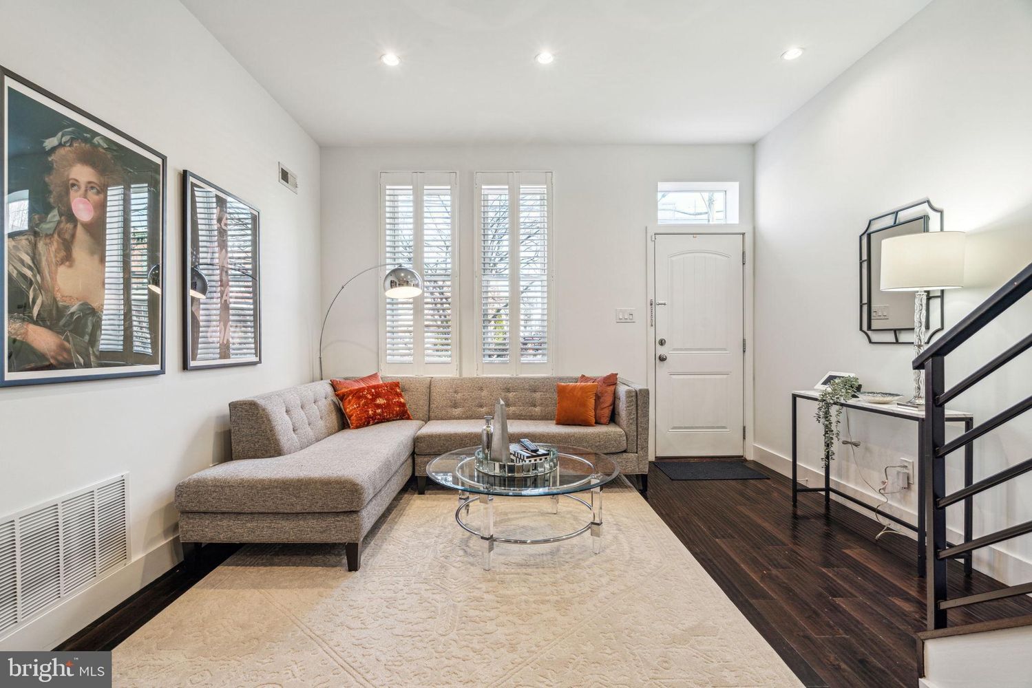 Living Room - 934 N 30th St