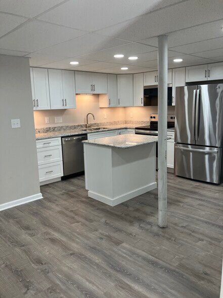 Kitchen - 1337 Cherokee Ave