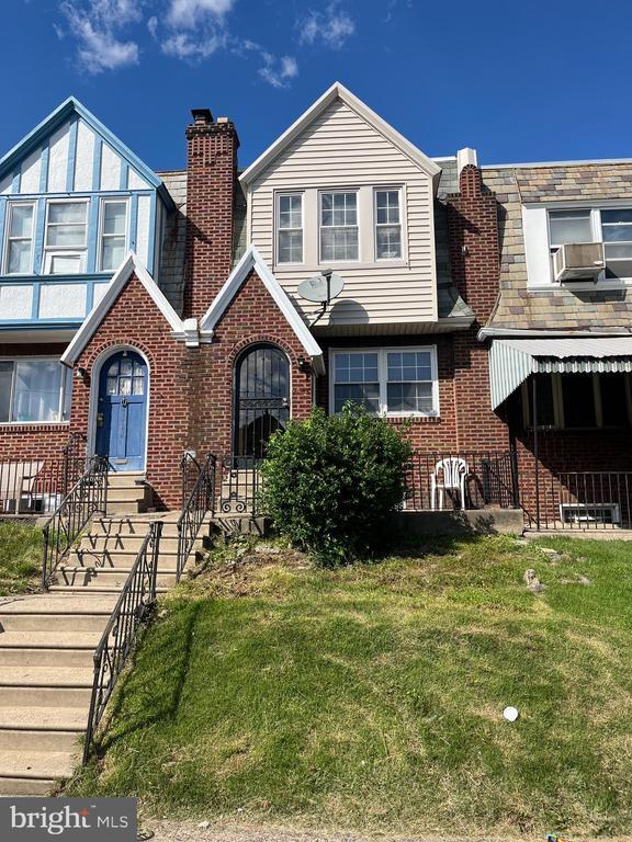 Building Photo - 1323 Gilham St