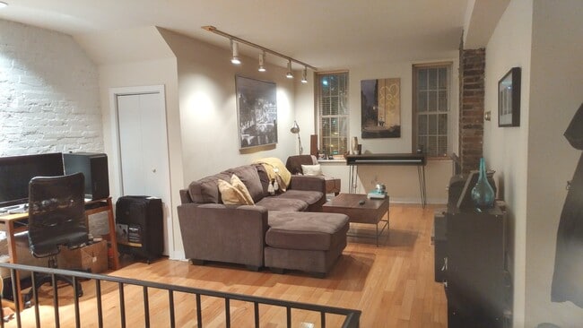 Building Photo - 716 N 23rd St