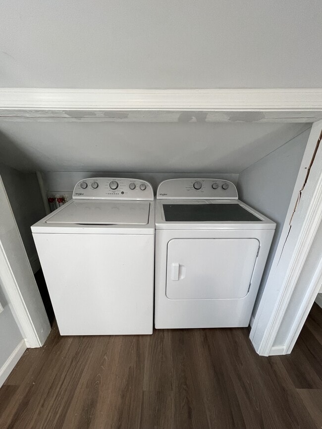 Building Photo - 530 N Curlew Rd