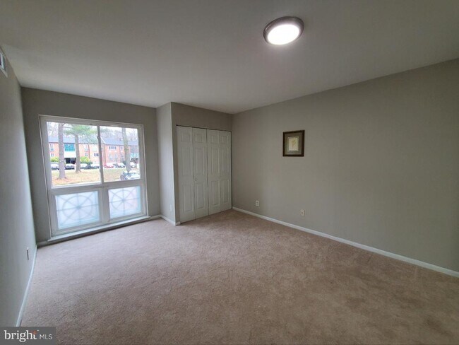 Building Photo - 11808 Breton Ct