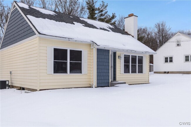 Building Photo - 115 Tarlton Rd