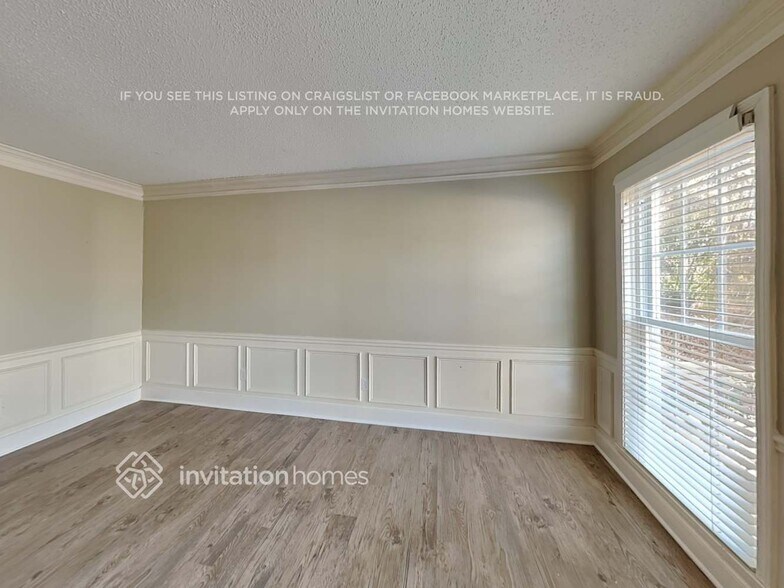 Building Photo - 3250 Ethan Dr