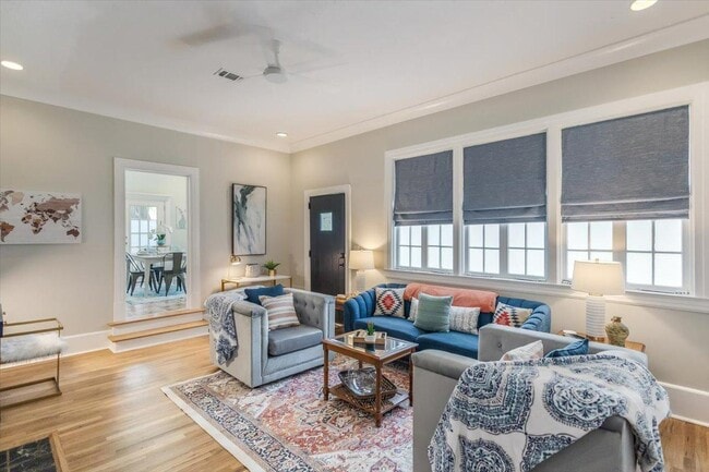 Building Photo - 4041 Pine Hill Dr