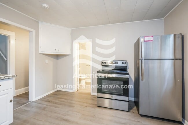 Building Photo - 515 S Brookfield St