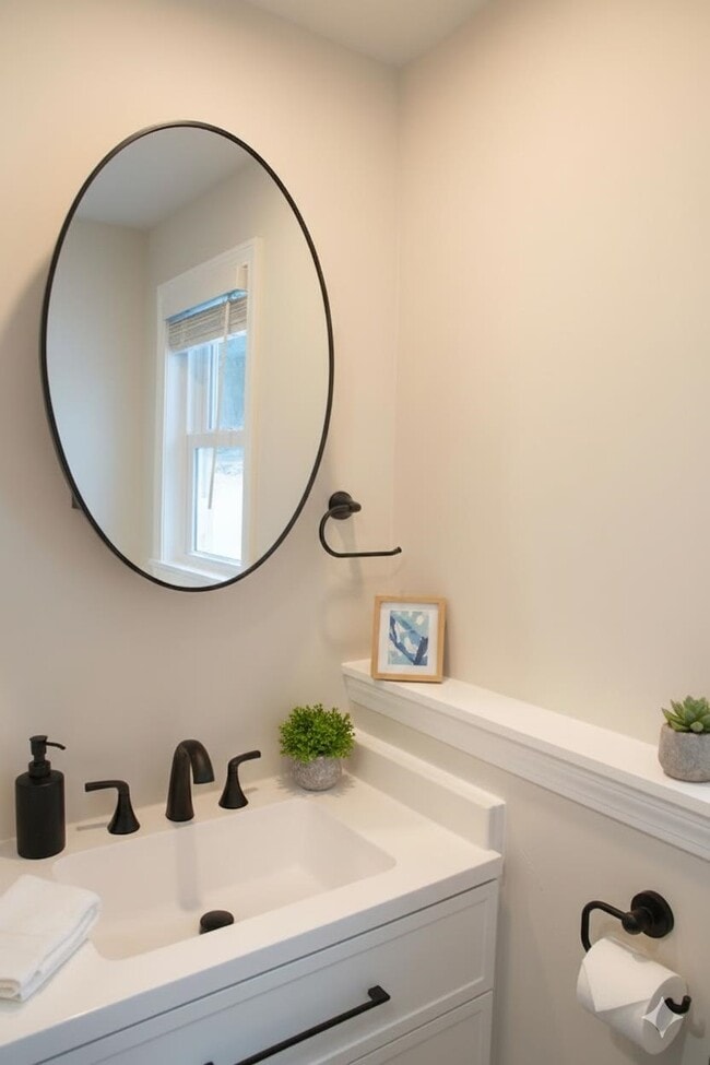 Building Photo - 180 N Main St