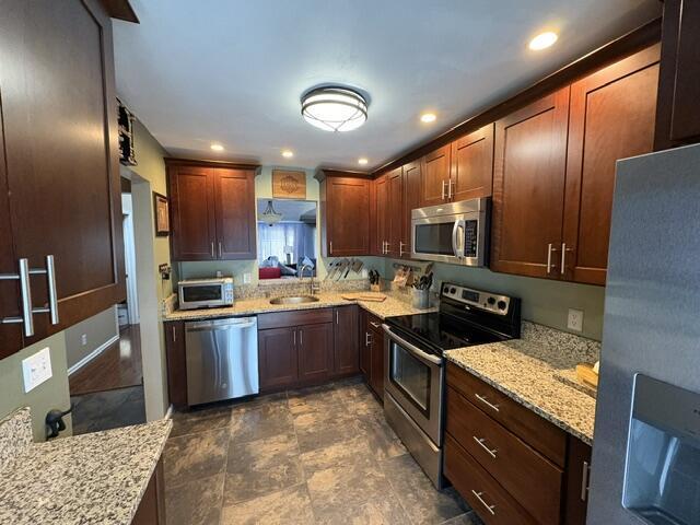 Building Photo - 249 Pleasant Wood Dr