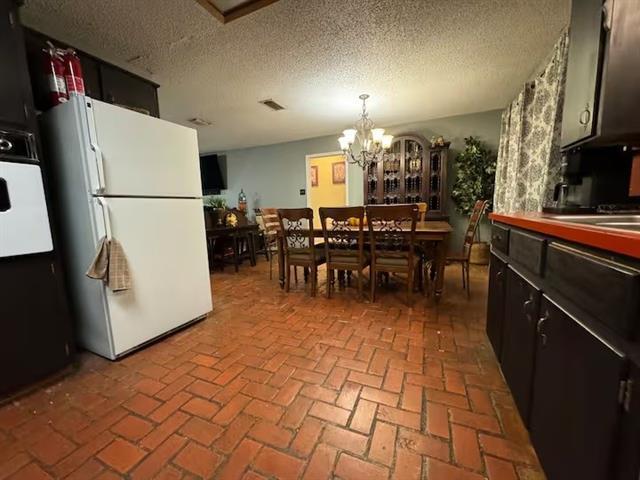 Building Photo - 690 Sommerfeld Dr