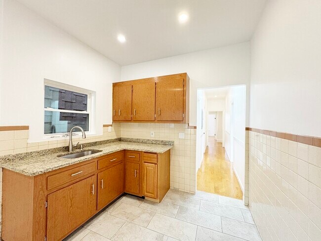 Building Photo - 71 W Eagle St