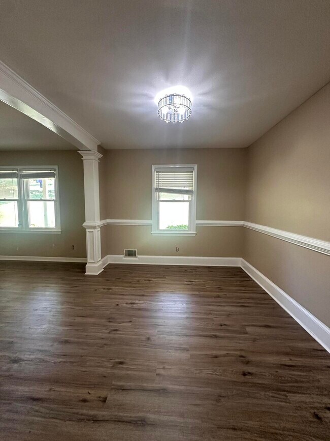 Building Photo - 1909 Pisgah Rd