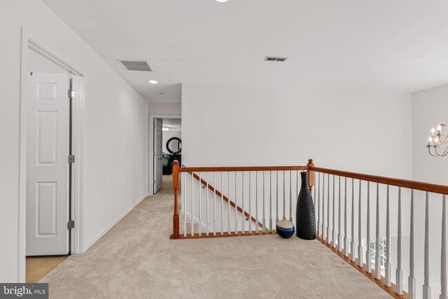 Building Photo - 406 Arnold Dr