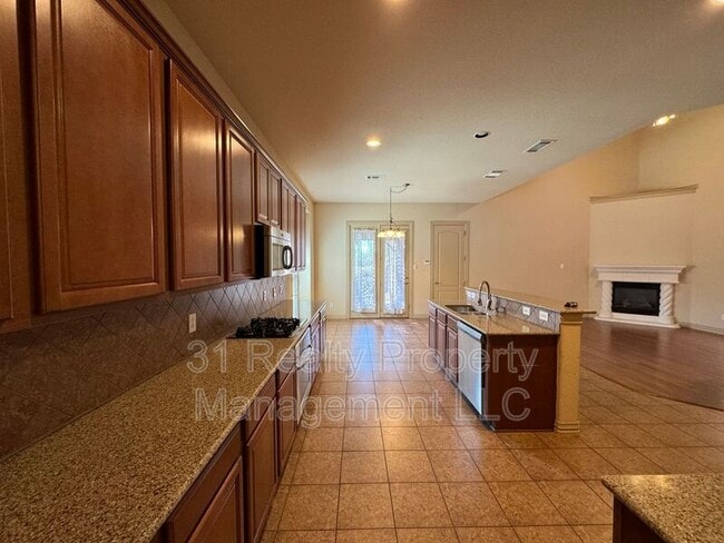 Building Photo - 1466 Cambridge Dr