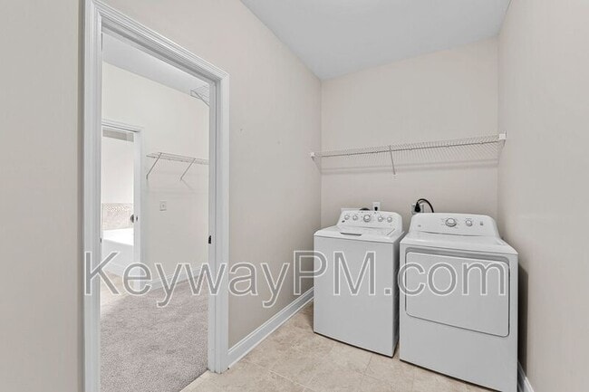 Building Photo - 716 Herrington Dr