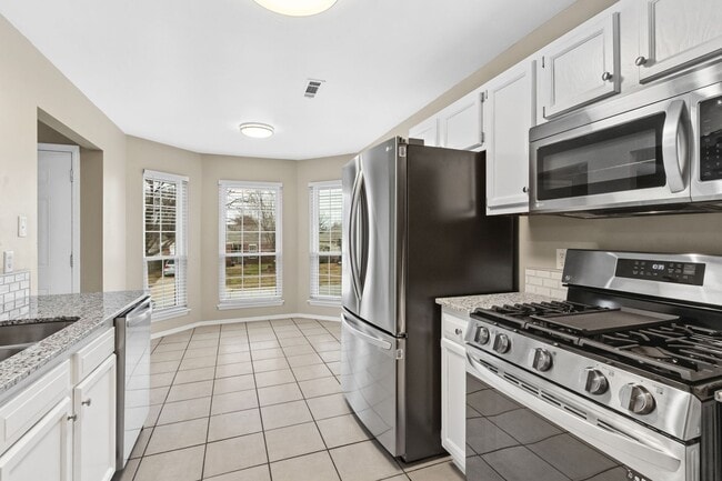 Building Photo - Completely Renovated Springdale Home - Clo...