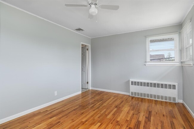 Building Photo - 4100 Meadow Ln