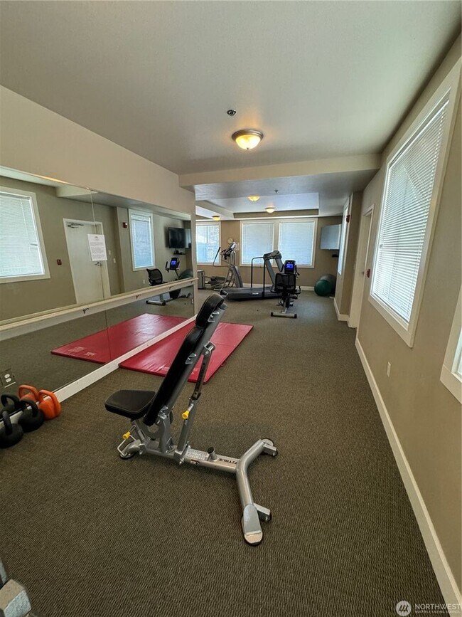 Building Photo - 2bd/2ba Newcastle Condo