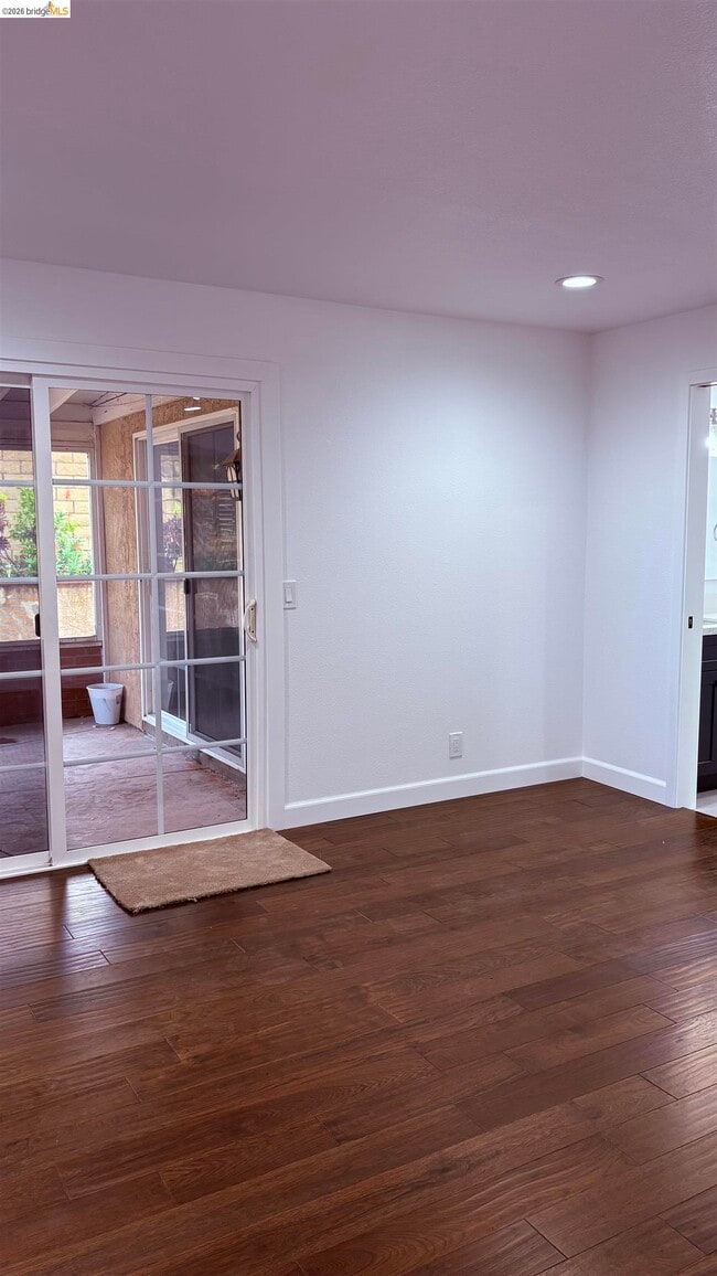 Building Photo - 1101 Hourglass Pl